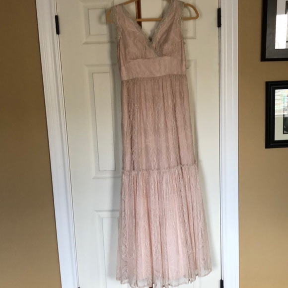 BHLDN Dresses & Skirts - Light pink lace dress